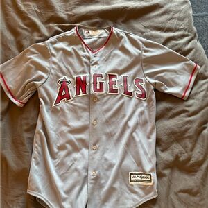 Majestic Cool Base Gray Trout 27 Jersey